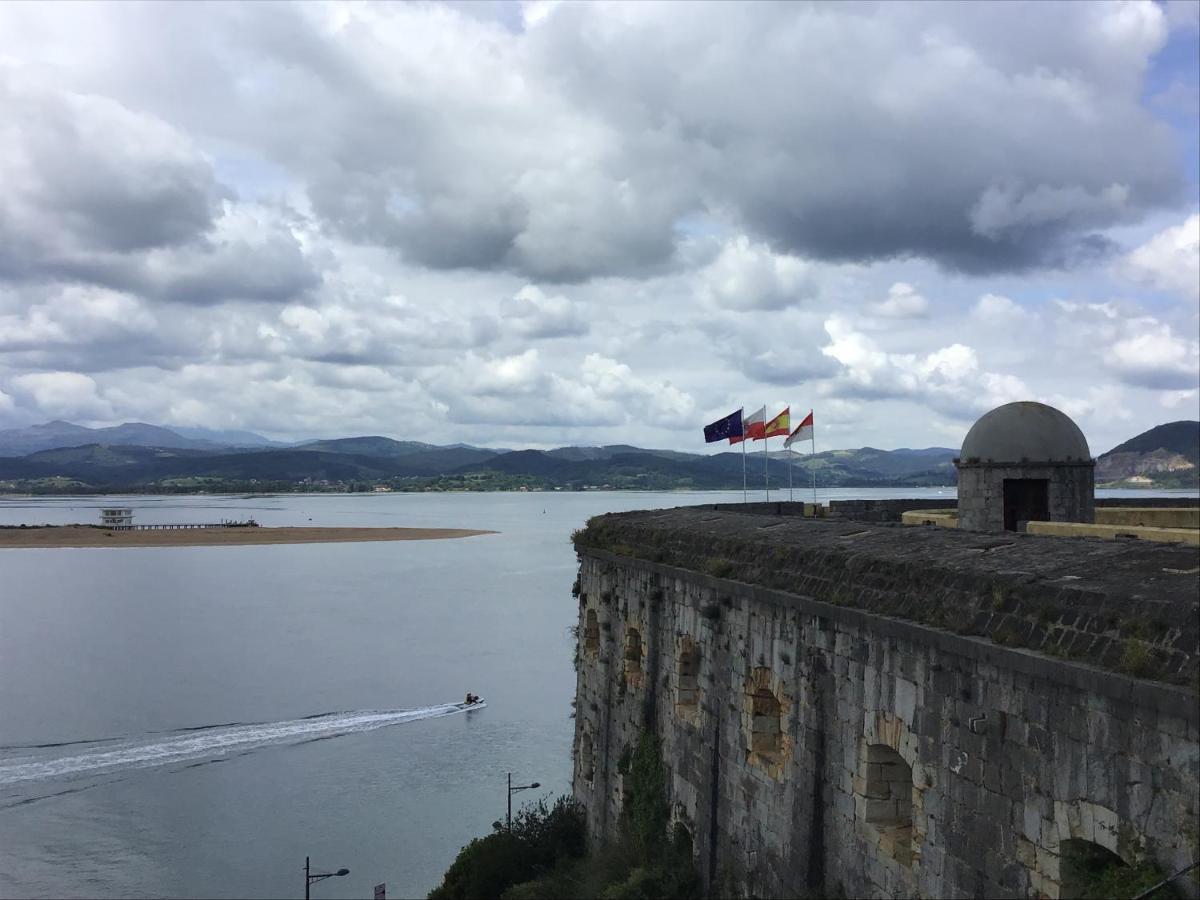 Albergue De Peregrinos La Bilbaina Santoña المظهر الخارجي الصورة